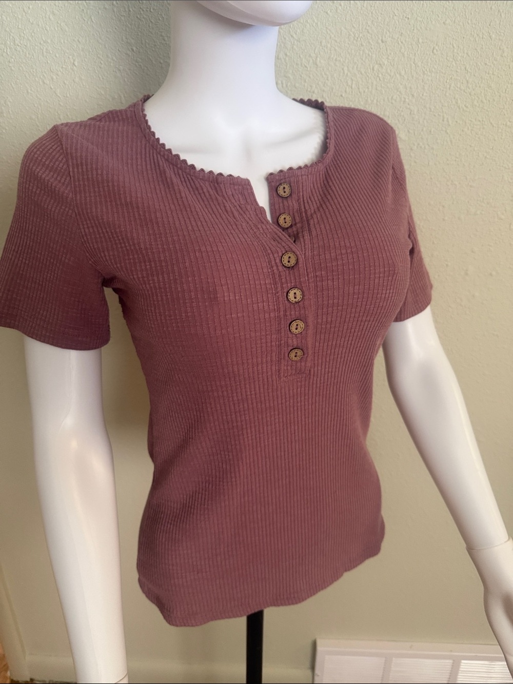 Women’s Short Sleeve Ribbed Henley Top - Mauve Pink Y2K